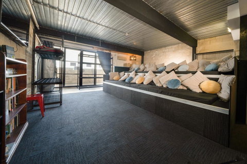Summer House Melbourne - Kempsey Accommodation 5