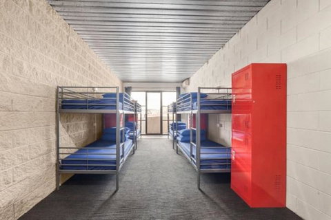 Summer House Melbourne - Kempsey Accommodation 12