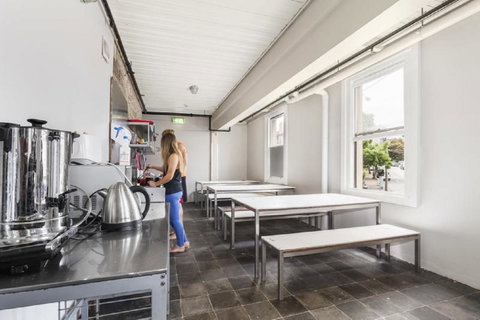 Summer House Melbourne - Kempsey Accommodation 17
