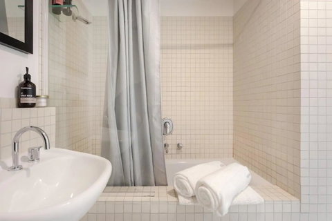 BestView St Kilda Spectacular Sunset Hideaway - Boutique Self-contained Luxury Apartment - Kempsey Accommodation 19