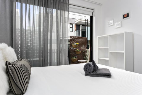 Complete Host Halo Apartments - Kempsey Accommodation 16