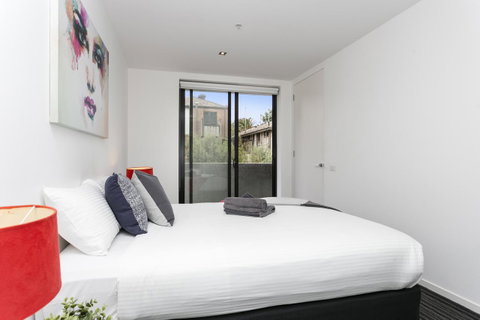 Complete Host Halo Apartments - Kempsey Accommodation 17