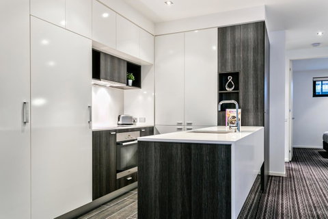 Complete Host Halo Apartments - Kempsey Accommodation 19
