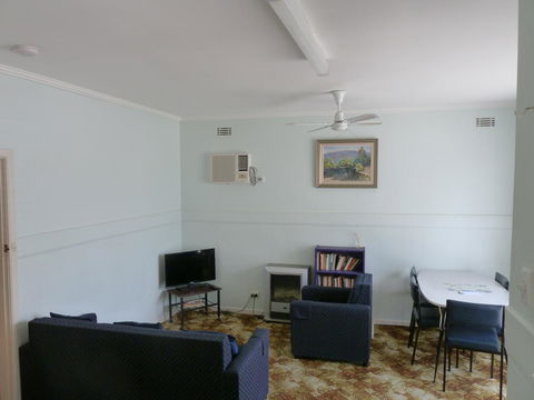 Beachcomber Holiday Units - Kempsey Accommodation 32