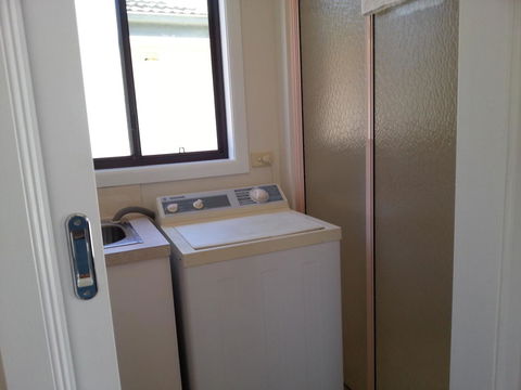 Beachcomber Holiday Units - Kempsey Accommodation 19