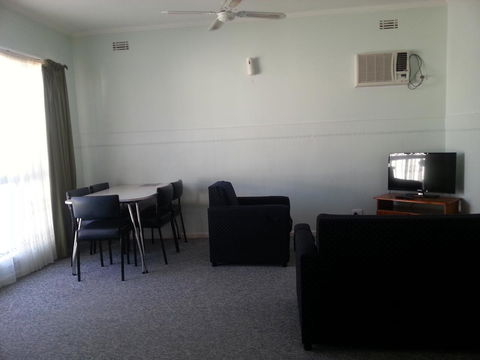 Beachcomber Holiday Units - Kempsey Accommodation 36