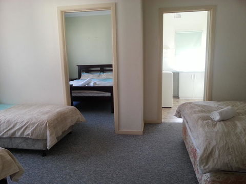 Beachcomber Holiday Units - Kempsey Accommodation 35