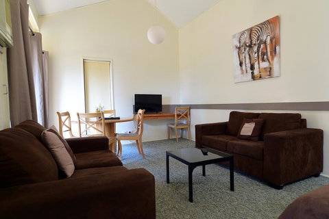 Executive Hideaway - Kempsey Accommodation 22