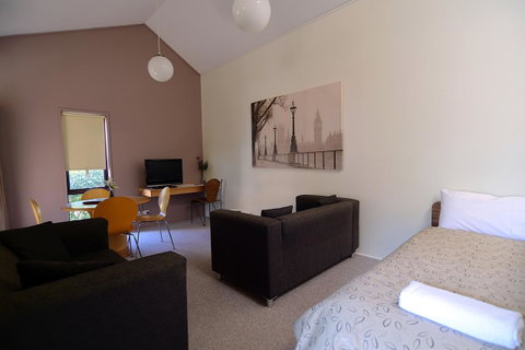 Executive Hideaway - Kempsey Accommodation 17