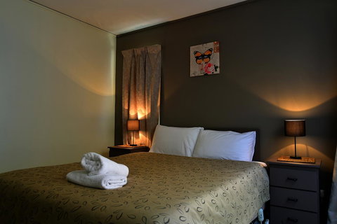 Executive Hideaway - Kempsey Accommodation 1