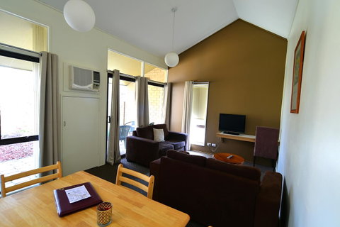 Executive Hideaway - Kempsey Accommodation 8