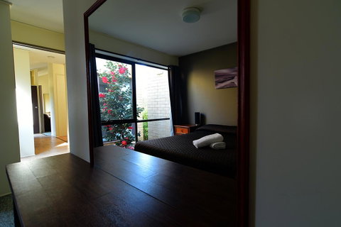 Executive Hideaway - Kempsey Accommodation 19