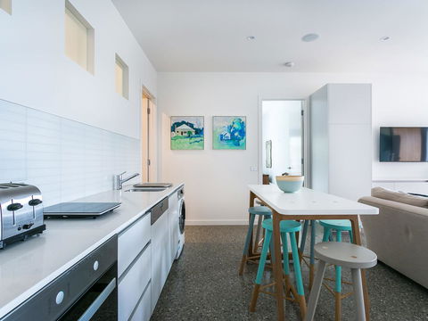 Lansdowne Villa - With Swimming Pool - Kempsey Accommodation 6