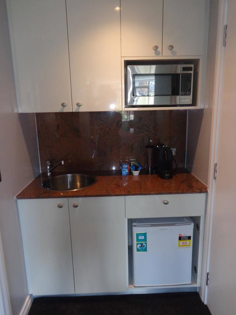 PrivateStudio In Quay West Building - Kempsey Accommodation 6