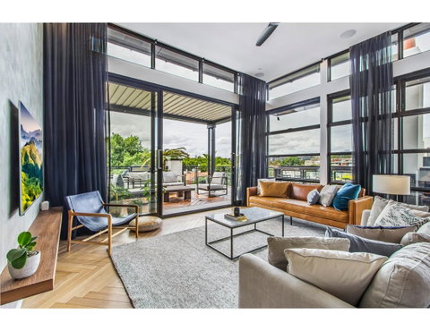 Ultimate Luxury Penthouse From The Block - Kempsey Accommodation 0