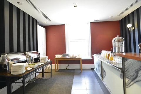 Seasons Heritage Melbourne - Kempsey Accommodation 6