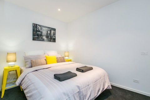 Complete Host The River Apartments - Kempsey Accommodation 2