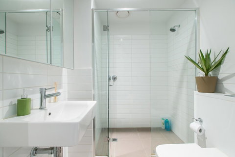 Complete Host The River Apartments - Kempsey Accommodation 3