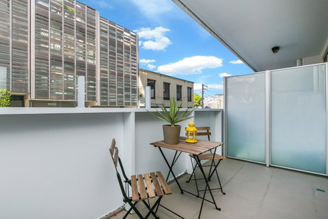 Complete Host The River Apartments - Kempsey Accommodation 4