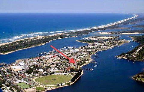 The Wheelhouse - 2BR Waterfront Apt In Town - Kempsey Accommodation 16