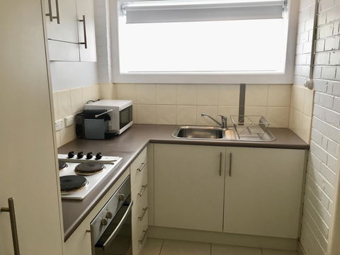 The Wheelhouse - 2BR Waterfront Apt In Town - Kempsey Accommodation 11