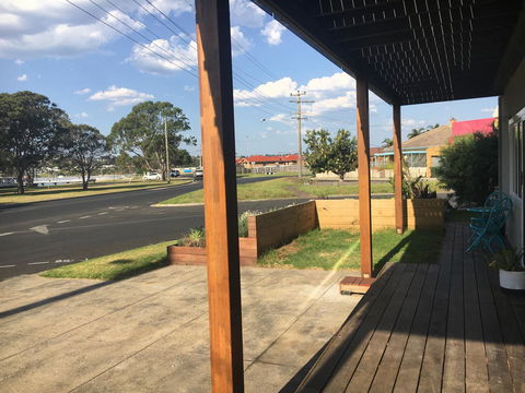 The Wheelhouse - 2BR Waterfront Apt In Town - Kempsey Accommodation 18