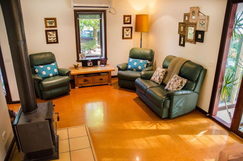 Ashwood Cottages - Kempsey Accommodation 11