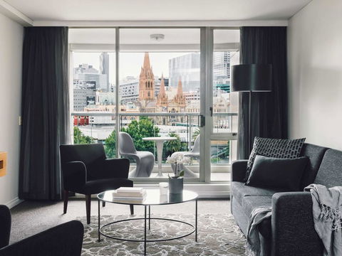 Quay West Suites Melbourne - Kempsey Accommodation 1