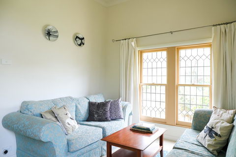 Miss Pym's Cottage - Kempsey Accommodation 40