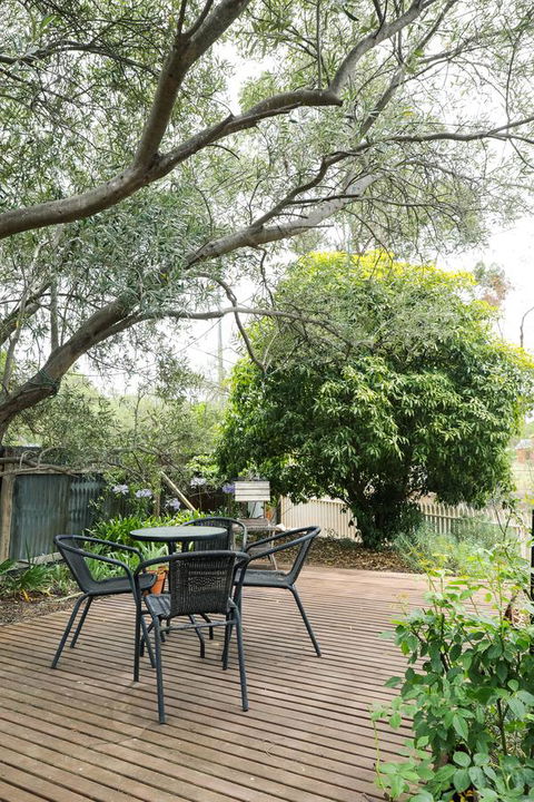 Miss Pym's Cottage - Kempsey Accommodation 5