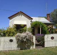 Miss Pym's Cottage - Kempsey Accommodation