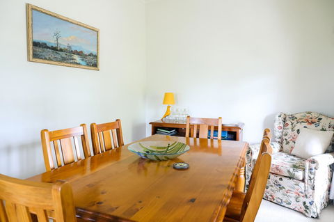 Miss Pym's Cottage - Kempsey Accommodation 37