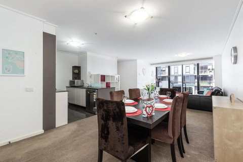 Melbourne Vacation Rentals Apartment - Kempsey Accommodation 3