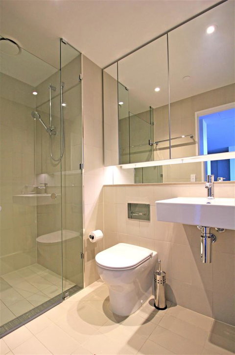 Auzzie Apartments Docklands, Melbourne - Kempsey Accommodation 12