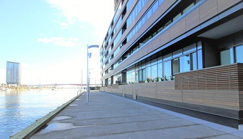 Auzzie Apartments Docklands, Melbourne - Kempsey Accommodation 0