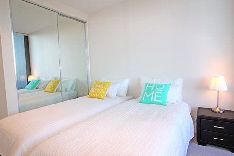 Auzzie Apartments Docklands, Melbourne - Kempsey Accommodation 11