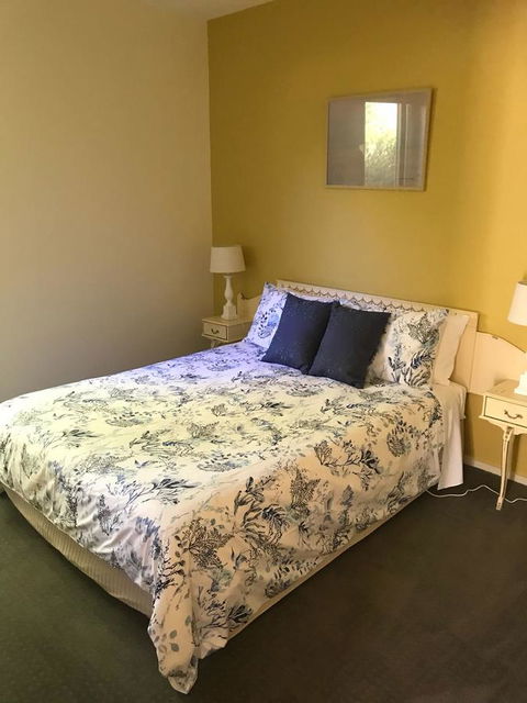 Lakeside Conti Villas - Kempsey Accommodation 10