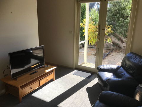 Lakeside Conti Villas - Kempsey Accommodation 11