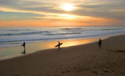 Stunning Waterfront Only 10 Minutes To Phillip Island - FREE EV UNIT 7kW For Electric Cars - Pet Friendly, Fireplace FREE WIFI Wine & Chocolates - Kempsey Accommodation 11