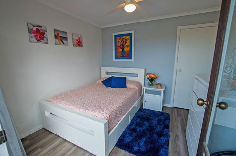 Stunning Waterfront Only 10 Minutes To Phillip Island - FREE EV UNIT 7kW For Electric Cars - Pet Friendly, Fireplace FREE WIFI Wine & Chocolates - Kempsey Accommodation 19
