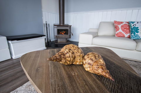 Stunning Waterfront Only 10 Minutes To Phillip Island - FREE EV UNIT 7kW For Electric Cars - Pet Friendly, Fireplace FREE WIFI Wine & Chocolates - Kempsey Accommodation 15
