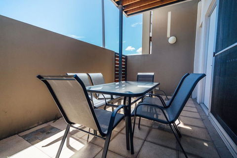 The Cove @ New Port-Pool - Spa - Sauna - Gym & More - Kempsey Accommodation 3