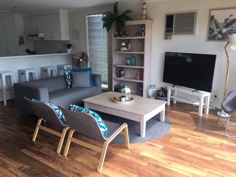 The Esplanade Holiday Home - Kempsey Accommodation 1