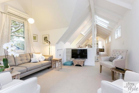 The Gatehouse - Light Filled Cottage In The Leafy Suburb Of Hawthorn - Kempsey Accommodation 0
