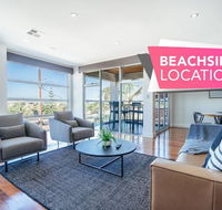 The Grand Oasis - Pool - Wifi - Mins from beach - Kempsey Accommodation