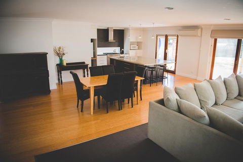 The Hicks - Kempsey Accommodation 2