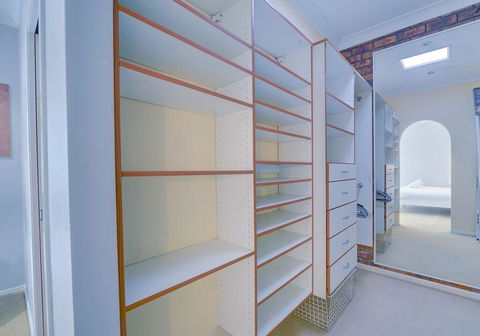 The Hillside House - Kempsey Accommodation 3