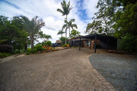 The Hillside Villa - Kempsey Accommodation 0