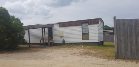 The Hut - Kempsey Accommodation 2
