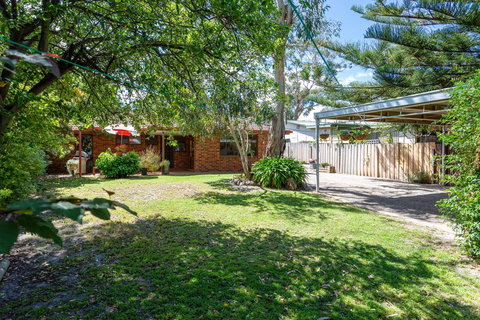The Leisure House - Kempsey Accommodation 2